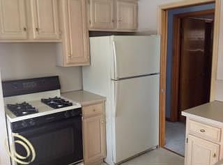 3rd image of 1888 23rd St