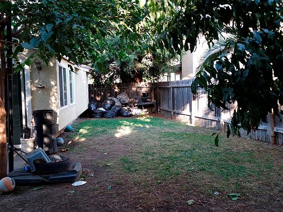 5th image of 4780 Yvonne Way