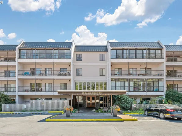 45 Eagle Crest Dr APT 313, Lake Oswego, OR 97035