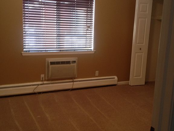 5th image of 2420 Parmenter Blvd APT 205