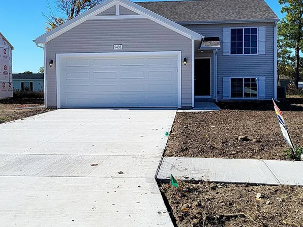 5493 Mammoth Dr, Caledonia, MI 49316