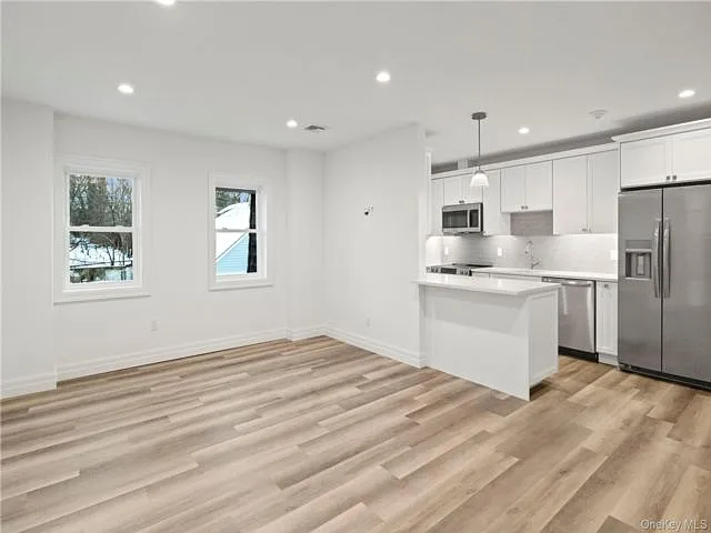 71 W Main St #2B — Photo 1