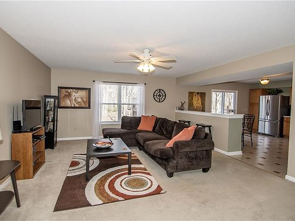 5th image of 10656 Trailwood Dr