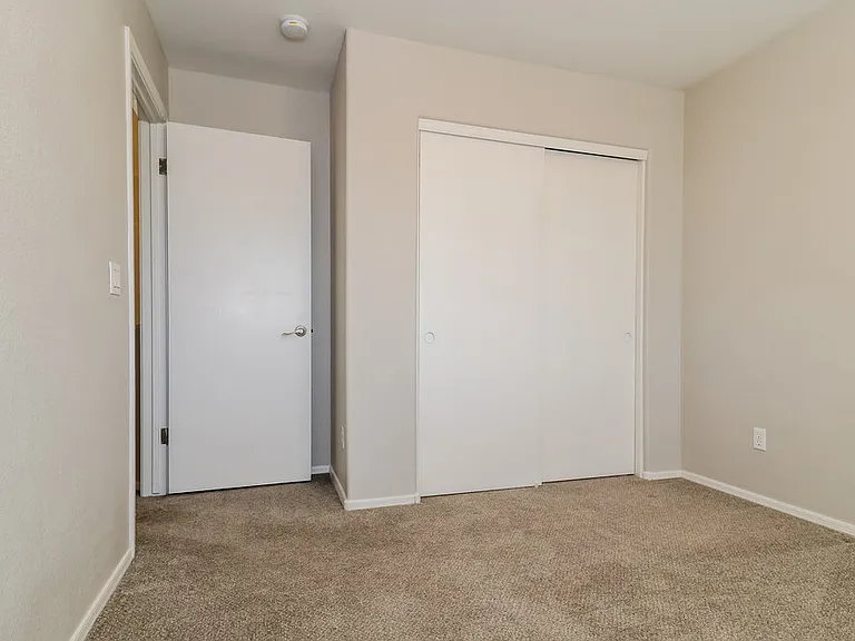 3802 N 104th Ave — Photo 14