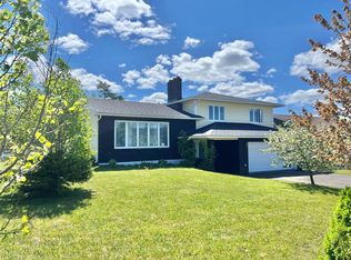 10 Southcott Dr, Grand Falls Windsor, NL A2A2P1