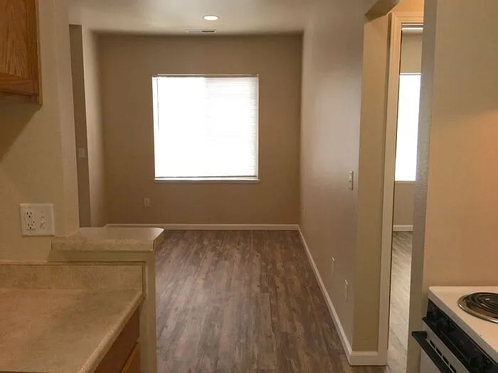 181 Hillcrest Dr #F — Photo 5