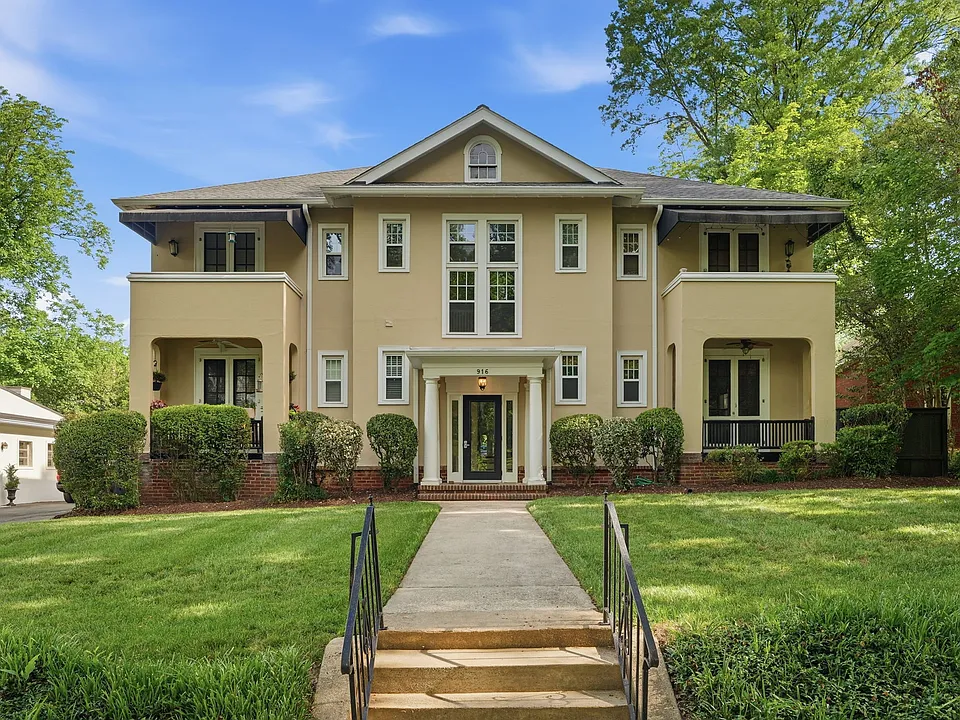 916 Bromley Rd #3