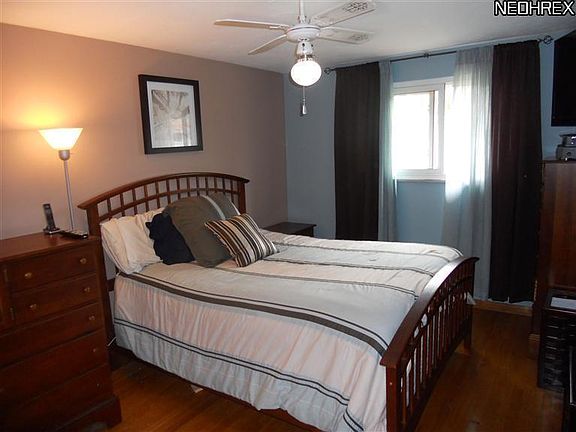 5th image of 25415 Clubside Dr Unit 9-12