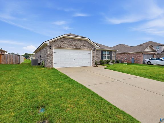 2nd image of 133 Jerrie Lynn Blvd