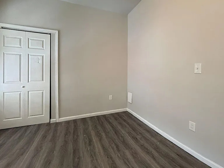 2229 N Cleveland St — Photo 9