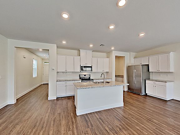 4th image of 8408 Buckskin Ave