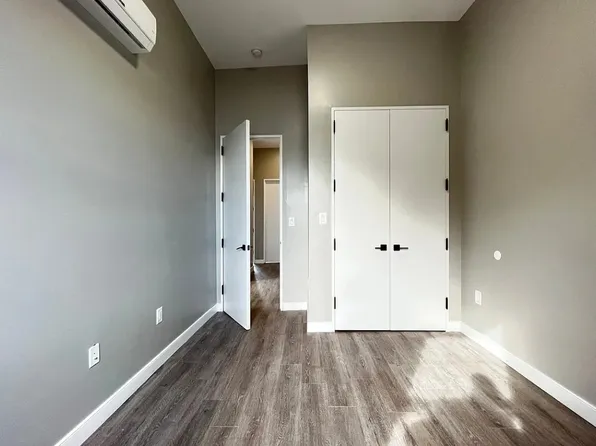 72 Arlington Avenue image 8 of 11