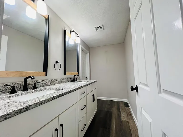4 Heritage Village Dr #313A — Photo 8