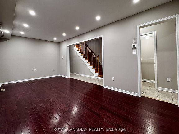 2nd image of 10 Guinevere Rd