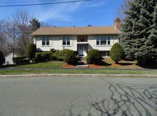 10 Collins Rd, Wakefield, MA 01880