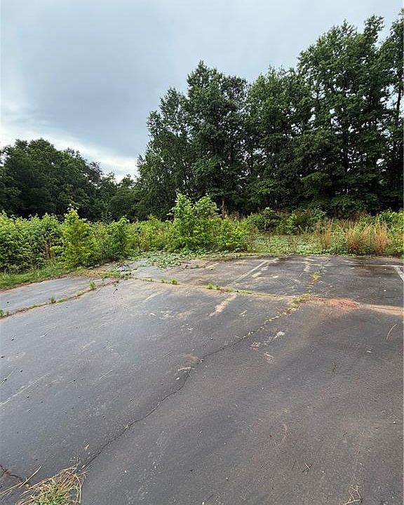 2nd image of 2934 Bridge Dr