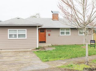 836 8th Ave, Sweet Home, OR 97386