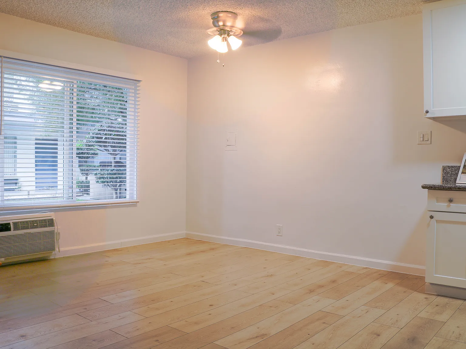 1 bed, 712 sqft, $1,795 — Photo 2