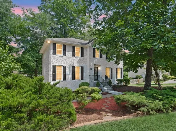 3320 Devaughn Dr NE, Marietta, GA 30066