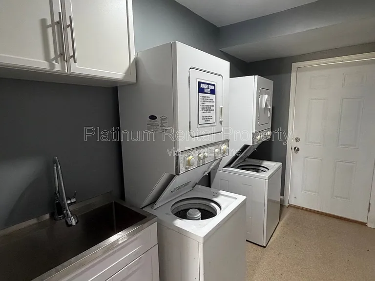 1492 Waverly Way #B-4 — Photo 14