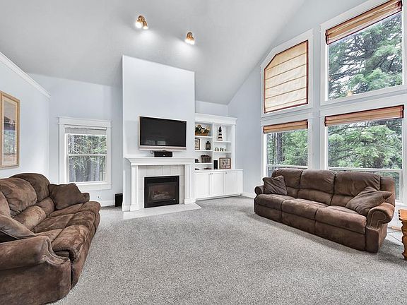 5th image of 62 & 60 Panorama Dr