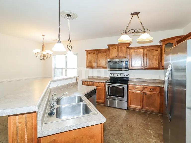 440 Green Willow Cv — Photo 8