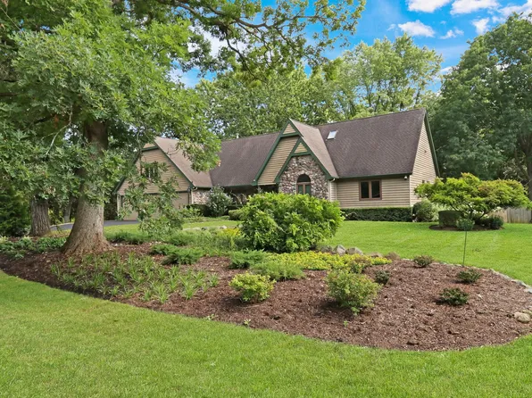 25139 W Caine Rd, Ingleside, IL 60041