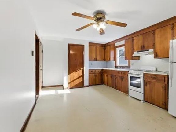 2nd image of 13 Decatur St #13