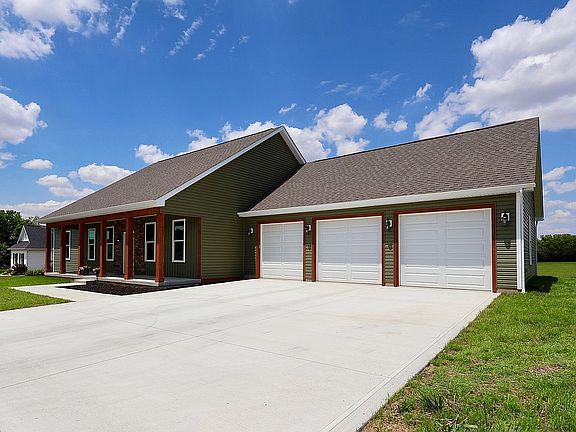 4th image of 1564 Brooke Park Dr