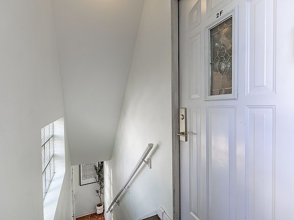 2nd image of 1108 Erie St APT 2F