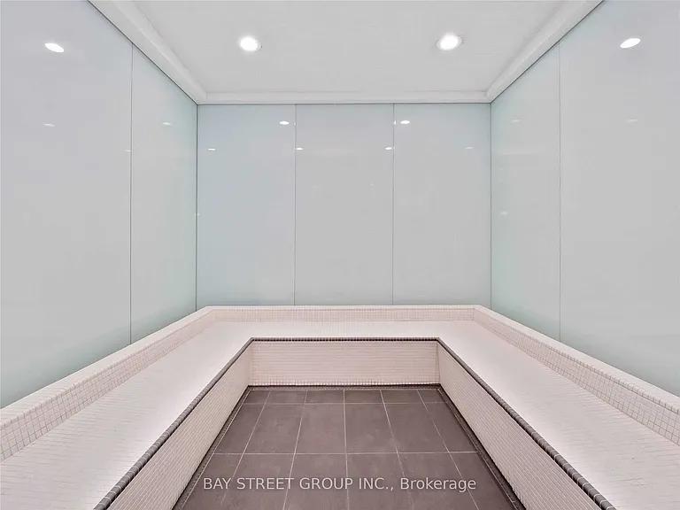 15 Grenville St #2103 — Photo 19