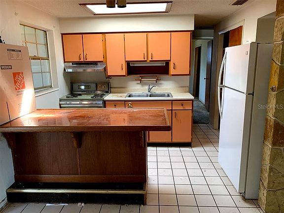 5th image of 4835 Briar Hill Ct