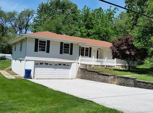 1905 Oak Tree St, Saint Peters, MO 63376