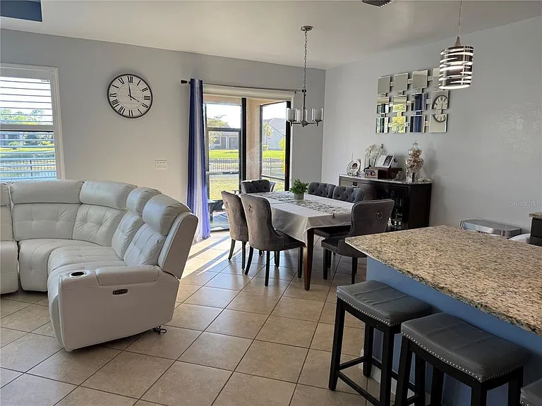 2599 Marton Oak Blvd — Photo 50