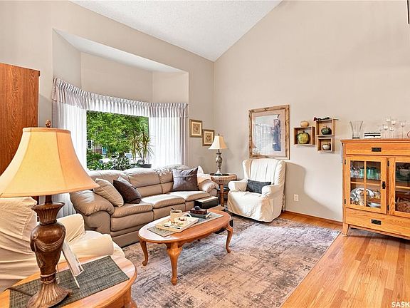 4th image of 6723 Maple Ridge DRIVE