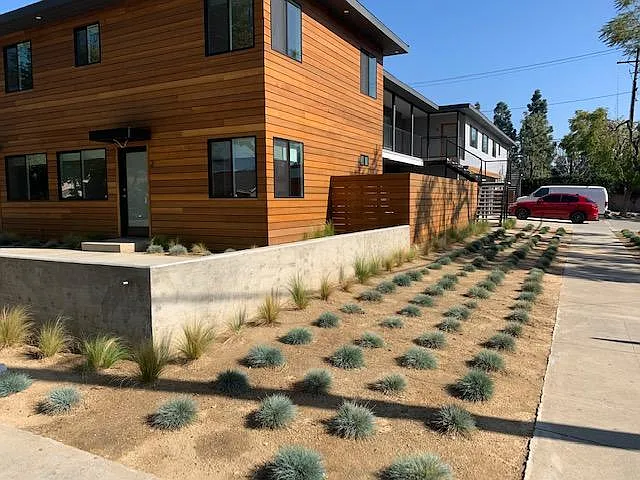 2 bed, 875 sqft, $3,150 — Photo 2