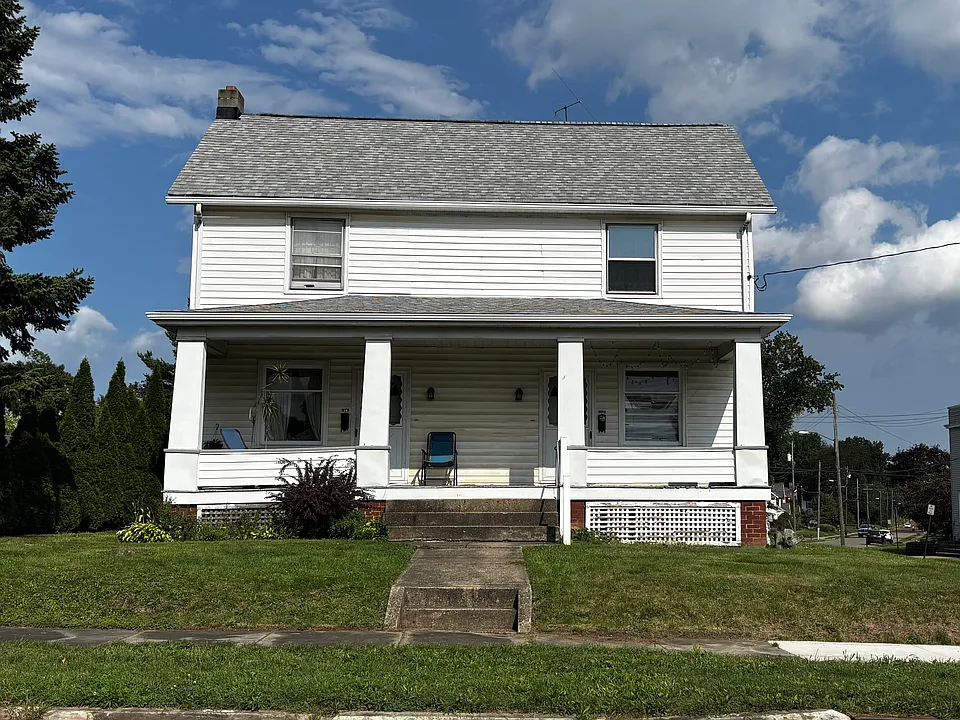 1800 Woodland Ave NW #1800