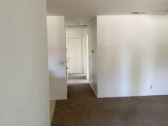 3rd image of 443 Manchester Way