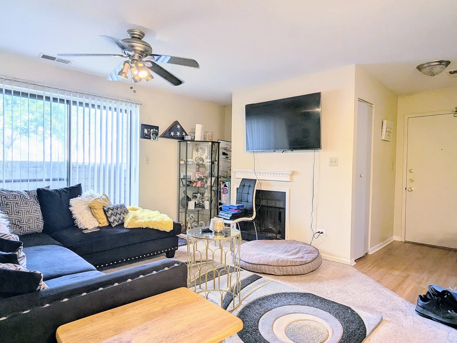 2 bed, 1100 sqft, $1,850 — Photo 3