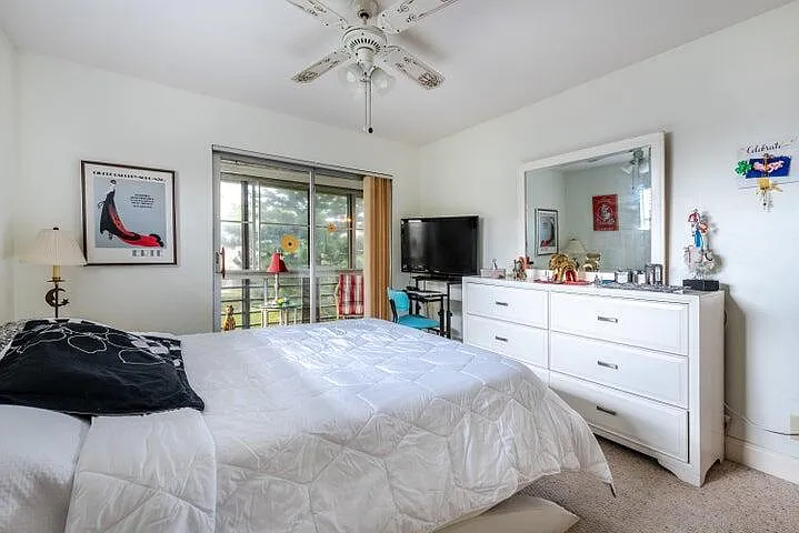 657 Brittany N — Photo 16
