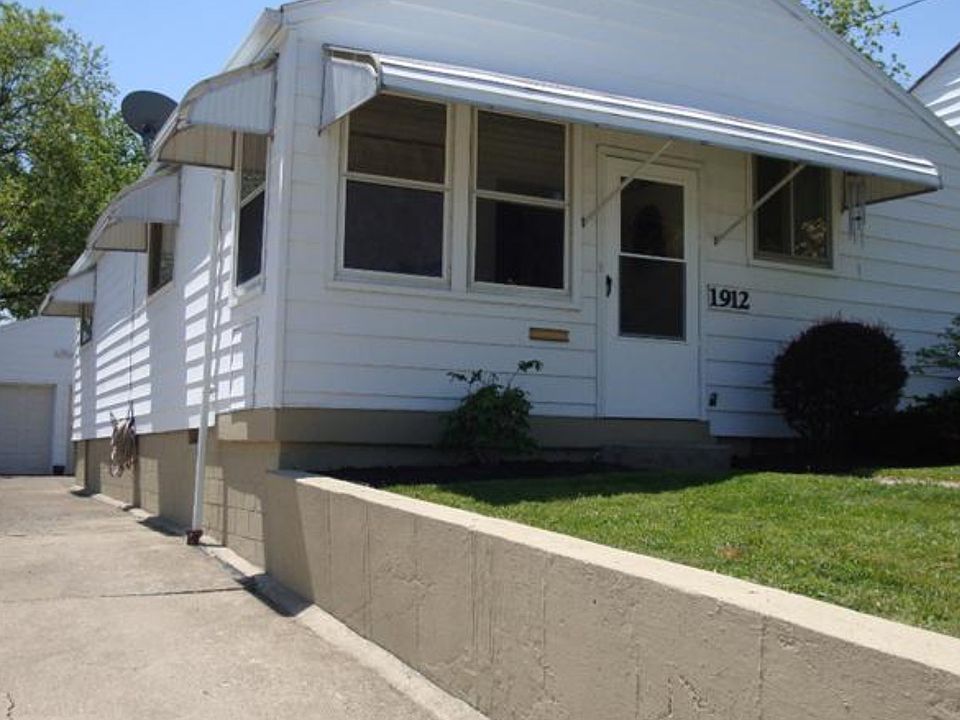 1st image of 1912 Suman Ave