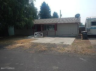 1207 Wisconsin Ave, Tieton, WA