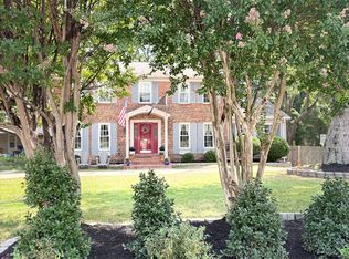 5401 Broadmoor St, Alexandria, VA 22315