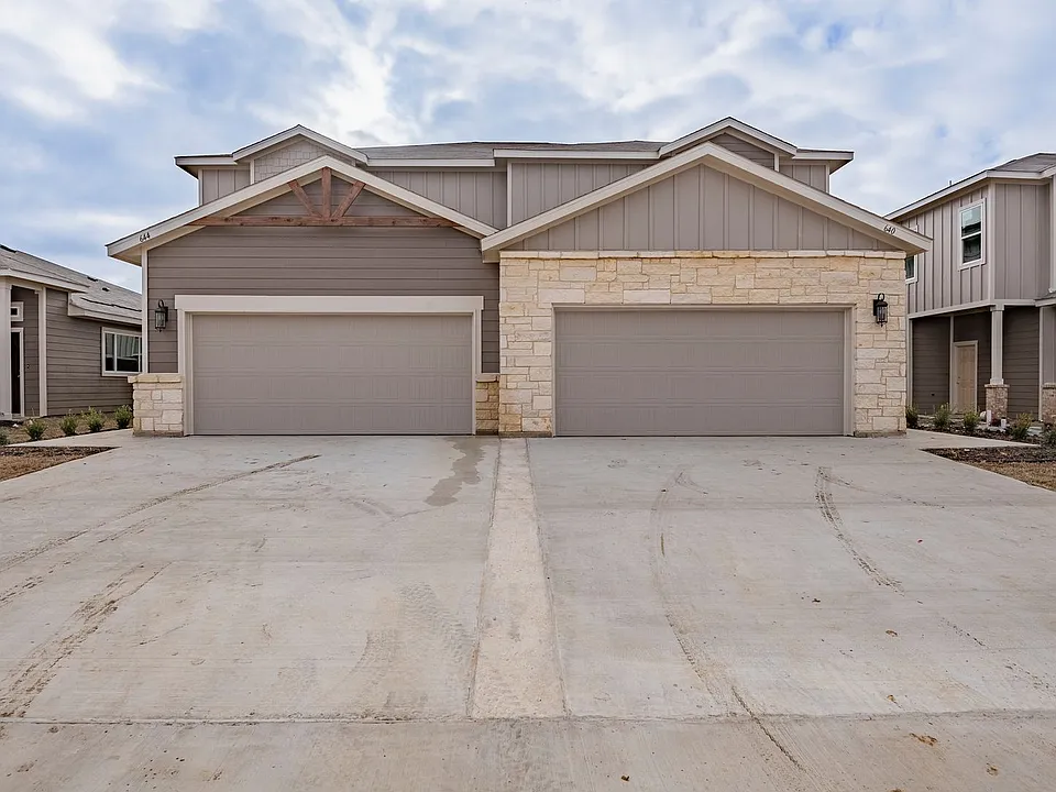 640 Wheatfield Dr