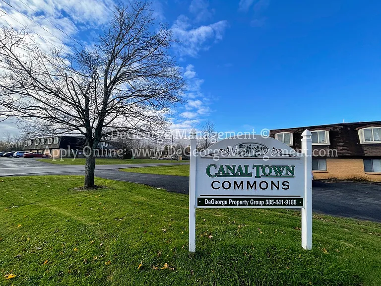 Canal Town Commons — Photo 14
