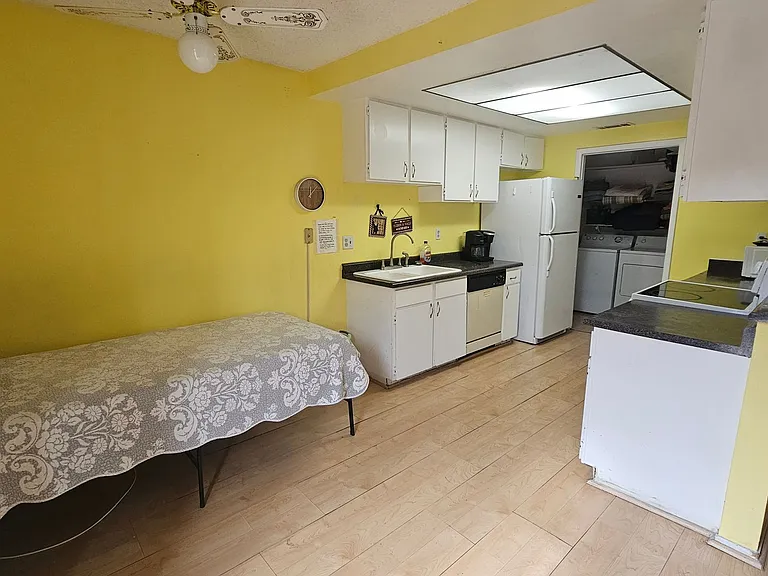 4189 Mississippi Ave — Photo 4