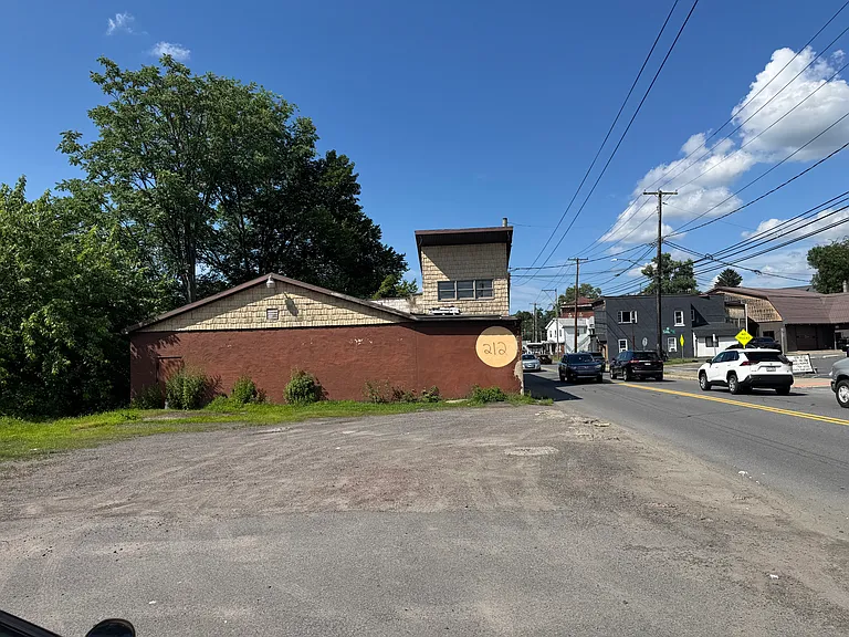 200 N Main St — Photo 5