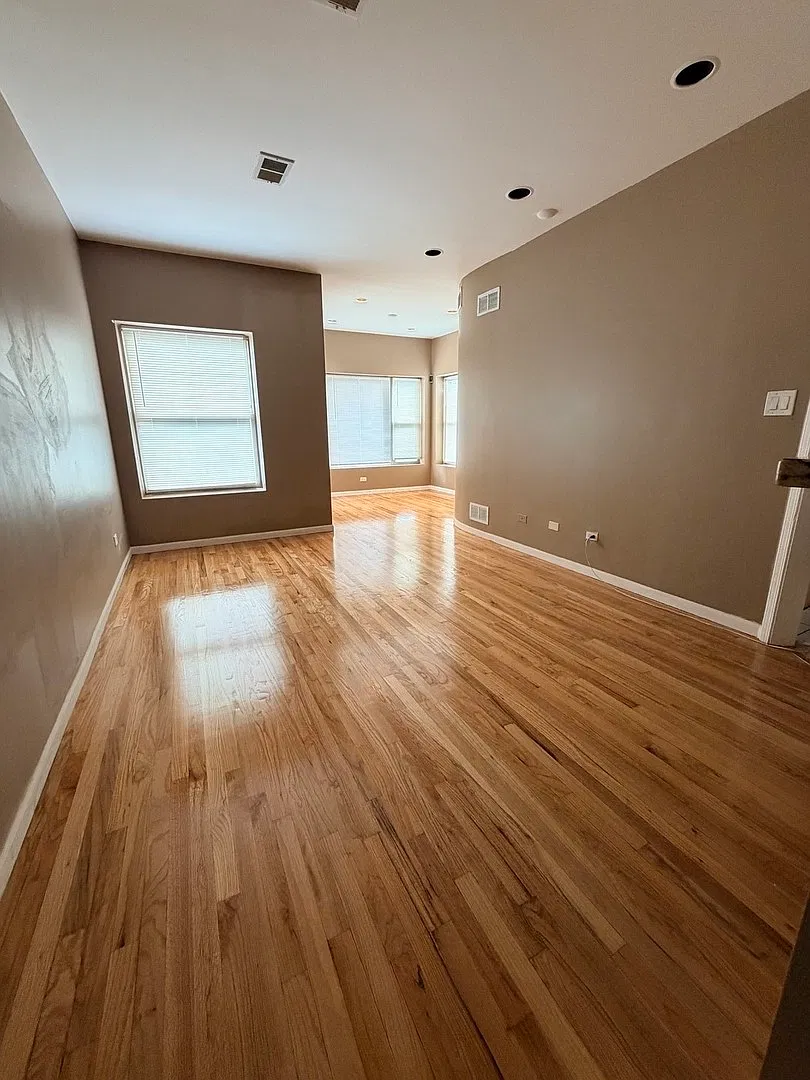 2 bed, 1100 sqft, $1,500 — Photo 2