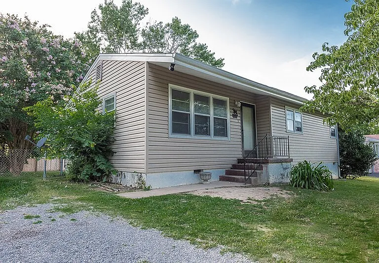 4607 Beverly Kay Dr — Photo 1
