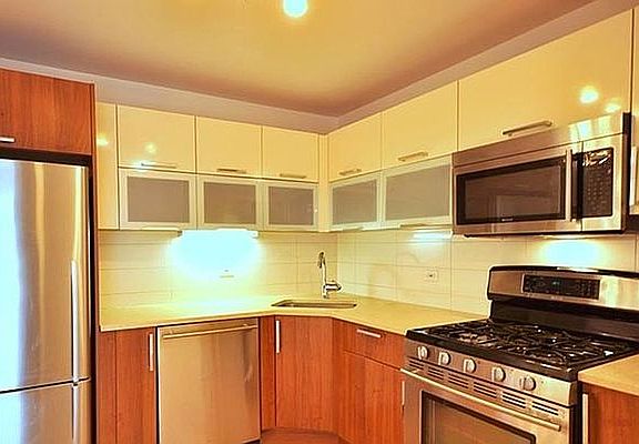 3rd image of 343 4th Ave APT 8D